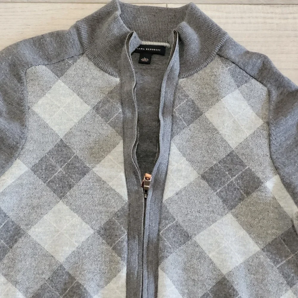 Banana Republic Sweater Mens L Gray 100% Wool‎ Argyle Full Zip Cardigan Preppy